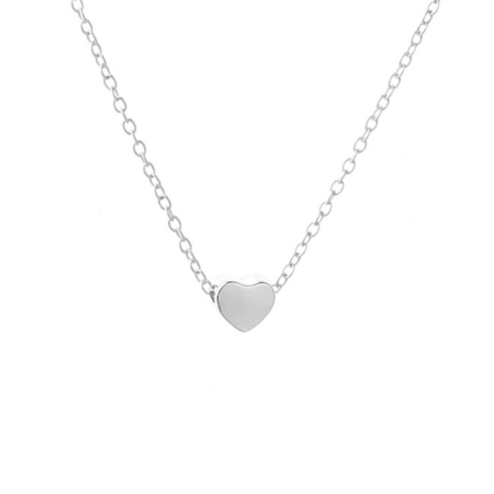 Tiny Heart Pendant Necklace in Silver